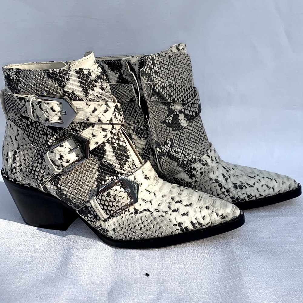 Gianni Bini Jaydda Snakeskin Buckle Boots- NWT